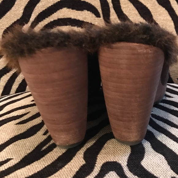 Clogs - Picture 2 of 6